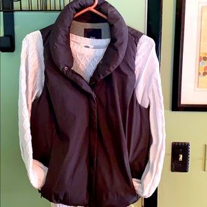 Gap vest-SIZE LARGE